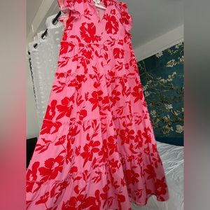 beautiful dress, size small, never worn; free shipping